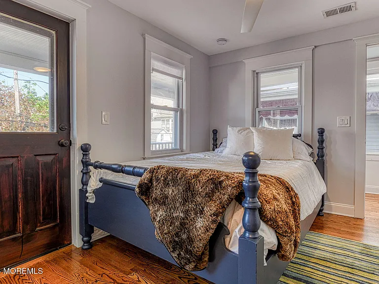 36 Heck Ave — Photo 19