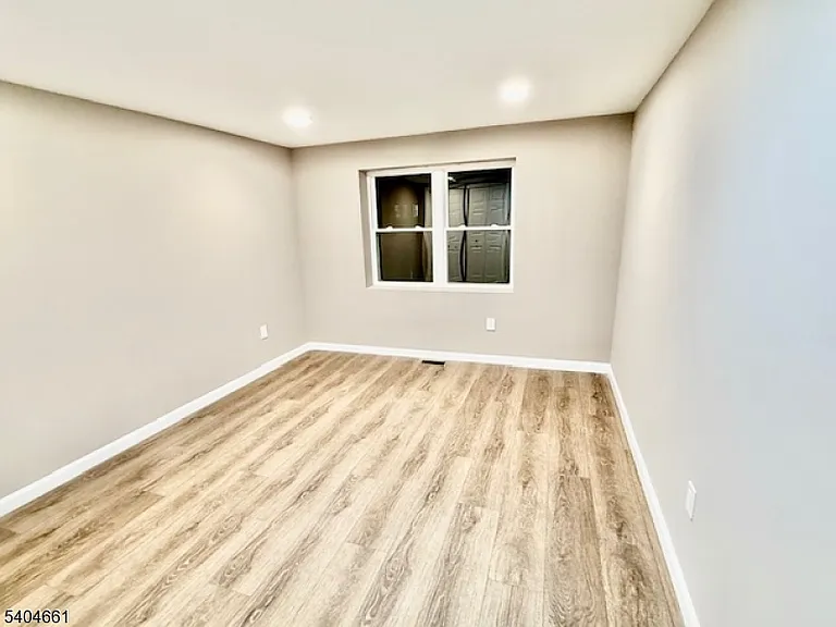 264 Girard Ave #B — Photo 10