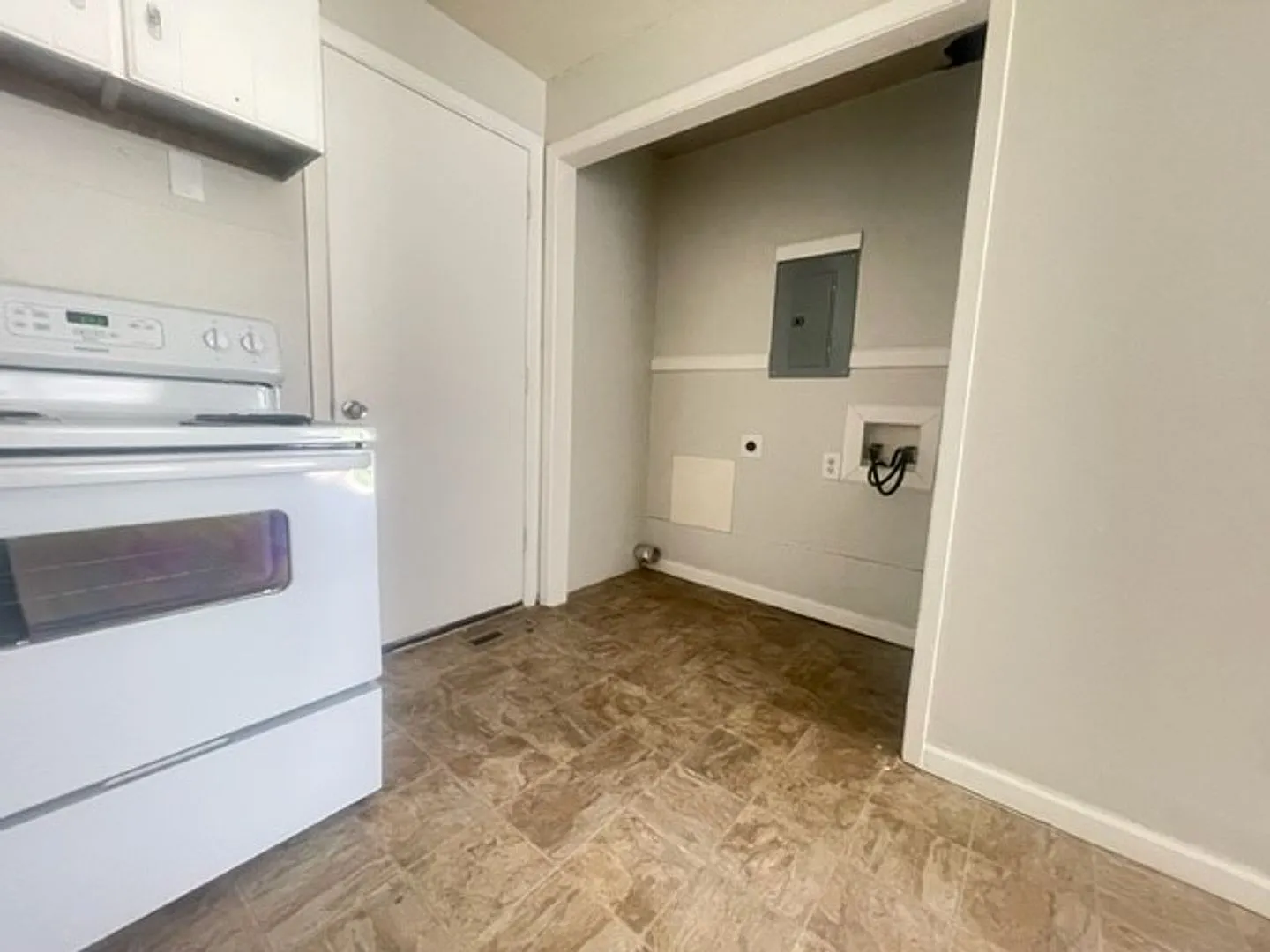 1029 S Glenn Apt 1 - 4 — Photo 2