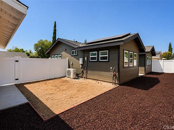 3rd image of 4809 Charlotte Way