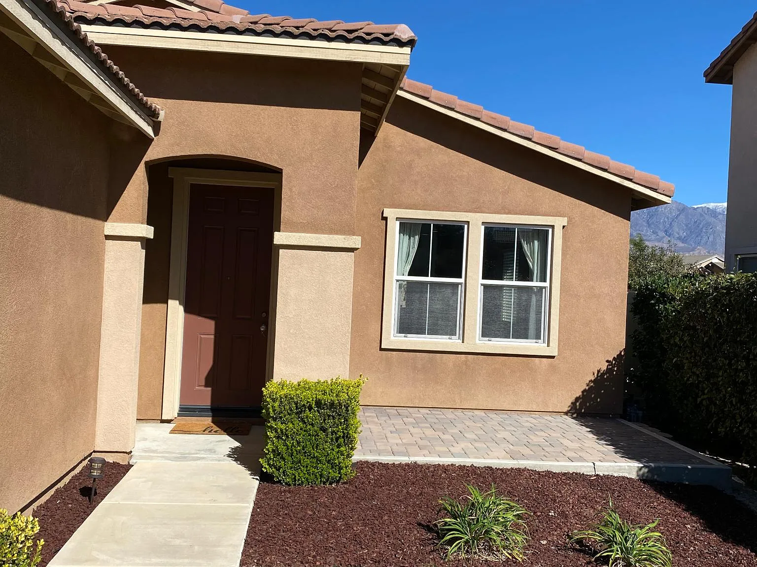 1330 Gordon Ct — Photo 2
