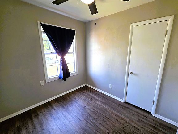 3rd image of 3104 SE 21st St