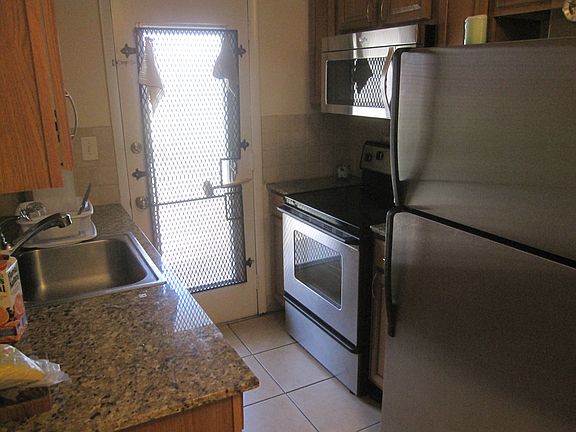 5th image of 318 Majorca Ave APT 302