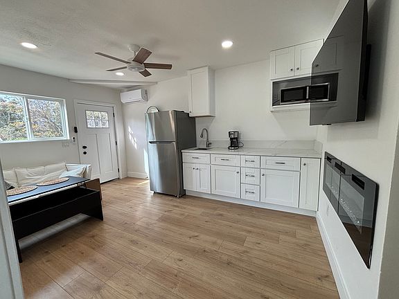 2nd image of 3253 Ash St #B