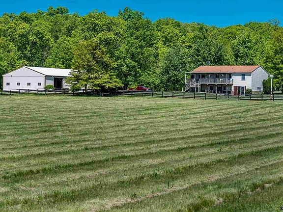 3rd image of 138 Carey Ln