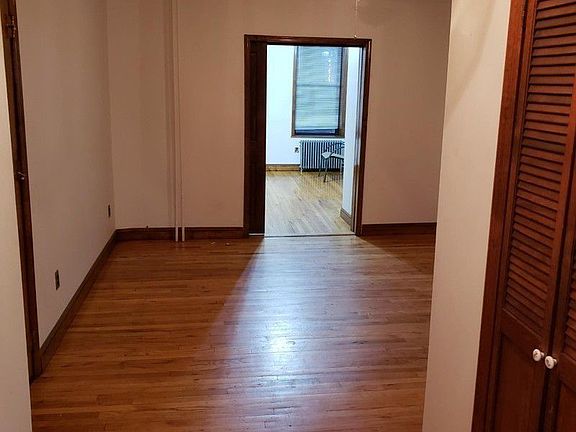 2nd image of 943 4th Ave #1
