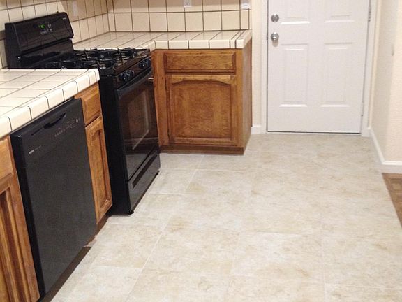 4th image of 1558 Elderwood Ave