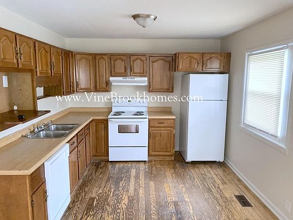 3rd image of 4210 Spann Ave