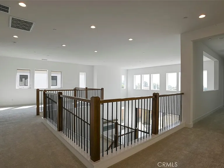 20552 Edgewood Ct — Photo 38