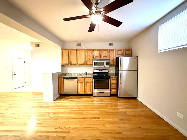 617 W Drummond Pl #GBE — Photo 3