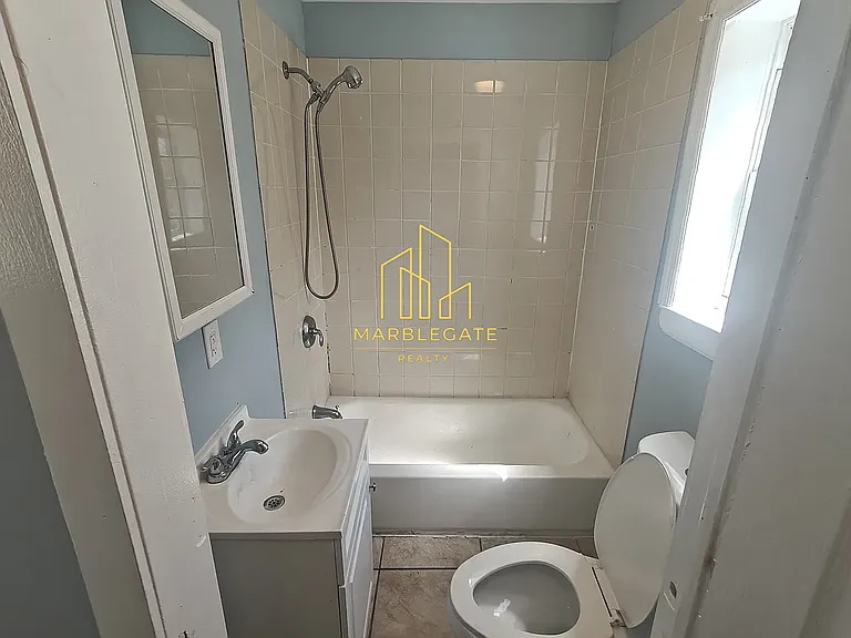 128 E Holsman St #2AZ — Photo 10