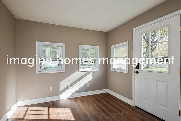 7656 Fern Dr — Photo 3