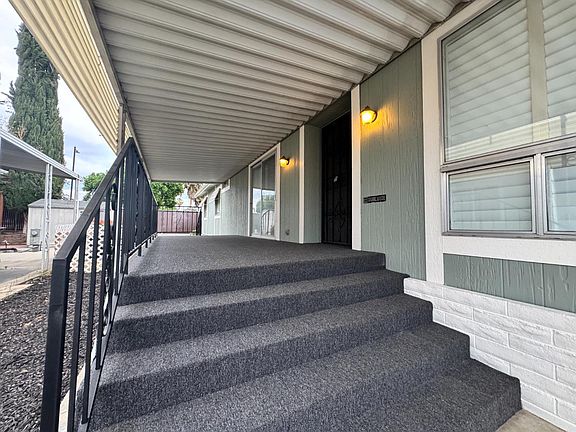 5th image of 2706 W Ashlan Ave Space 223