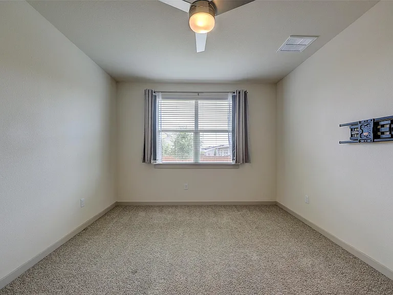 8012 Linda Michelle Ln — Photo 17