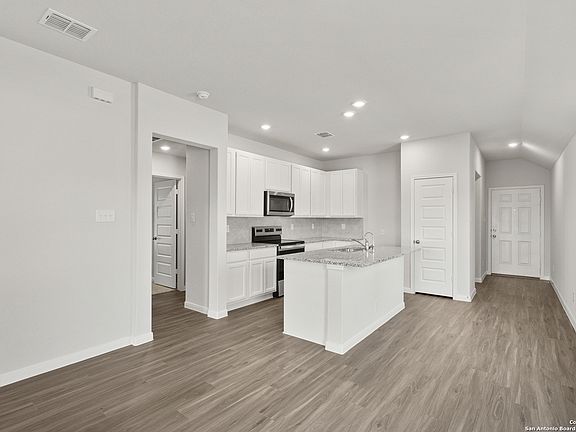 4th image of 1201 Sweden