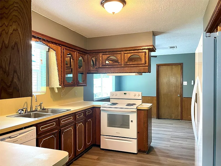 9626 Hearthwood Dr — Photo 15