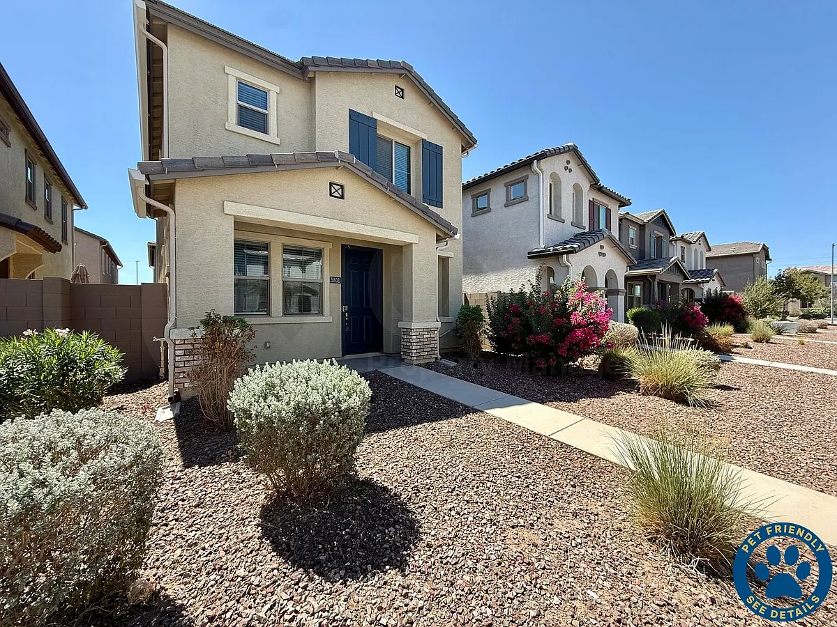 3 bed, 3.0 bath, 1463 sqft, $1,999 — Photo 3