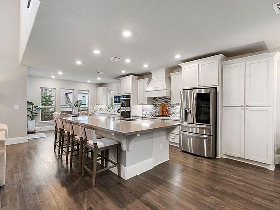 5th image of 30 Canopy Green Dr