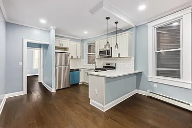 380 Baldwin Avenue, #2R