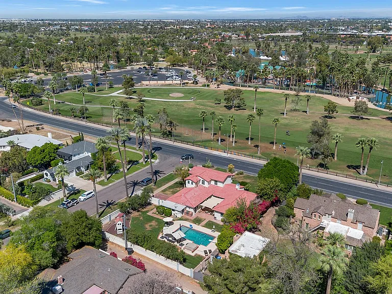 1021 W Encanto Blvd — Photo 29