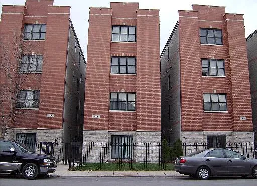 3 bed, 1300 sqft, $750 — Photo 1