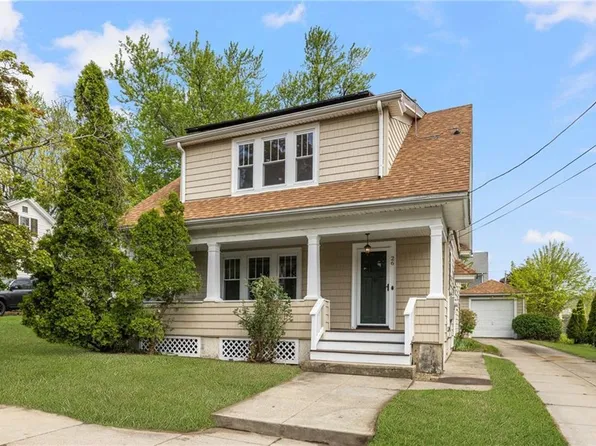 26 Welfare Ave, Cranston, RI 02910