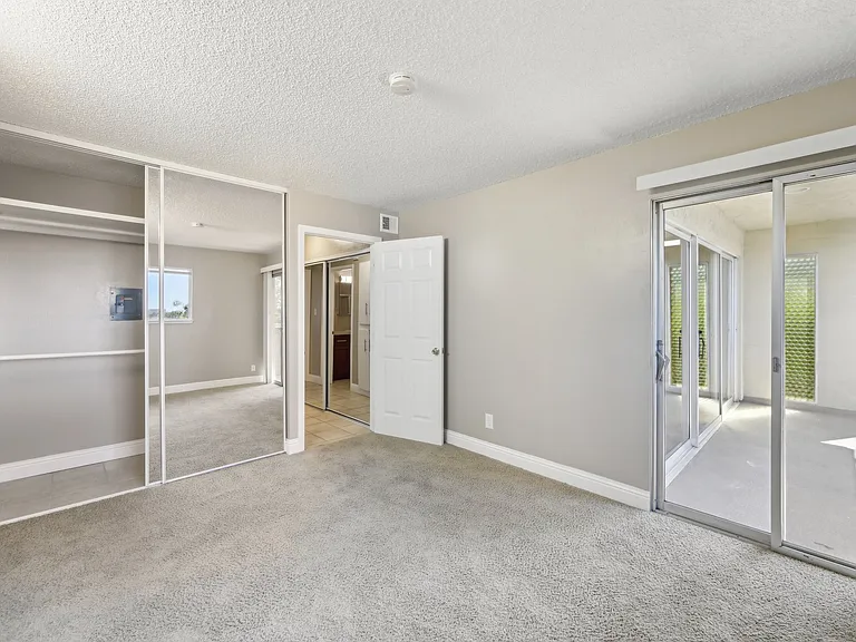 1406 Henry Street — Photo 17