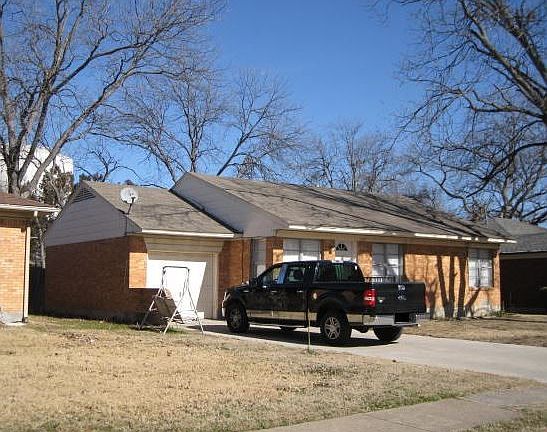 2nd image of 2509 Housley Dr