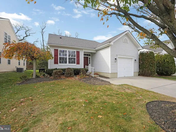 22 Fernbrooke Dr, Westampton, NJ 08060