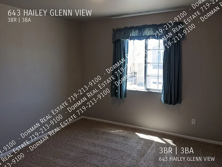 643 Hailey Glenn Vw — Photo 9