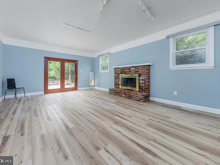 1960 Cardinal Lake Dr — Photo 12