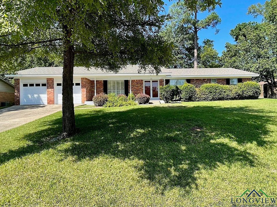 1st image of 11 Marguerite Dr