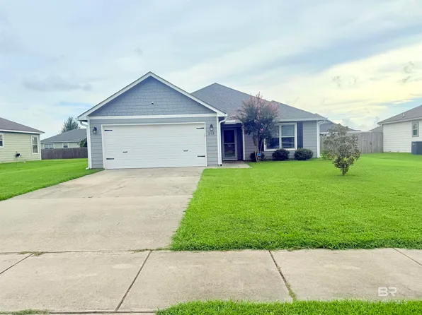213 Lakefront Cir, Summerdale, AL 36580