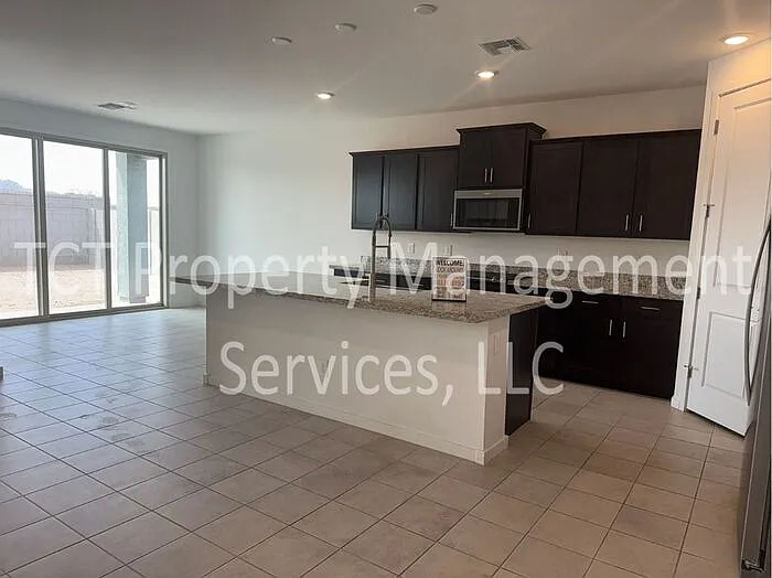 Building Photo - 35744 N Bloom St