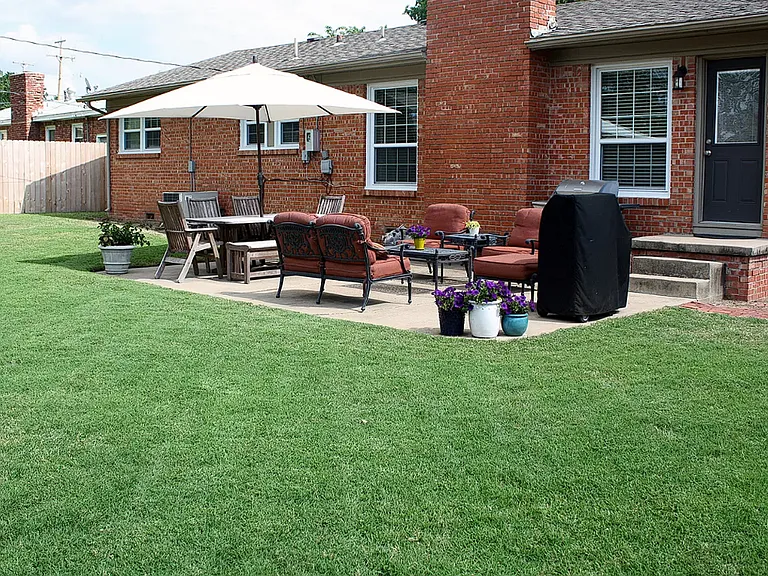 4353 E 56th Pl — Photo 2