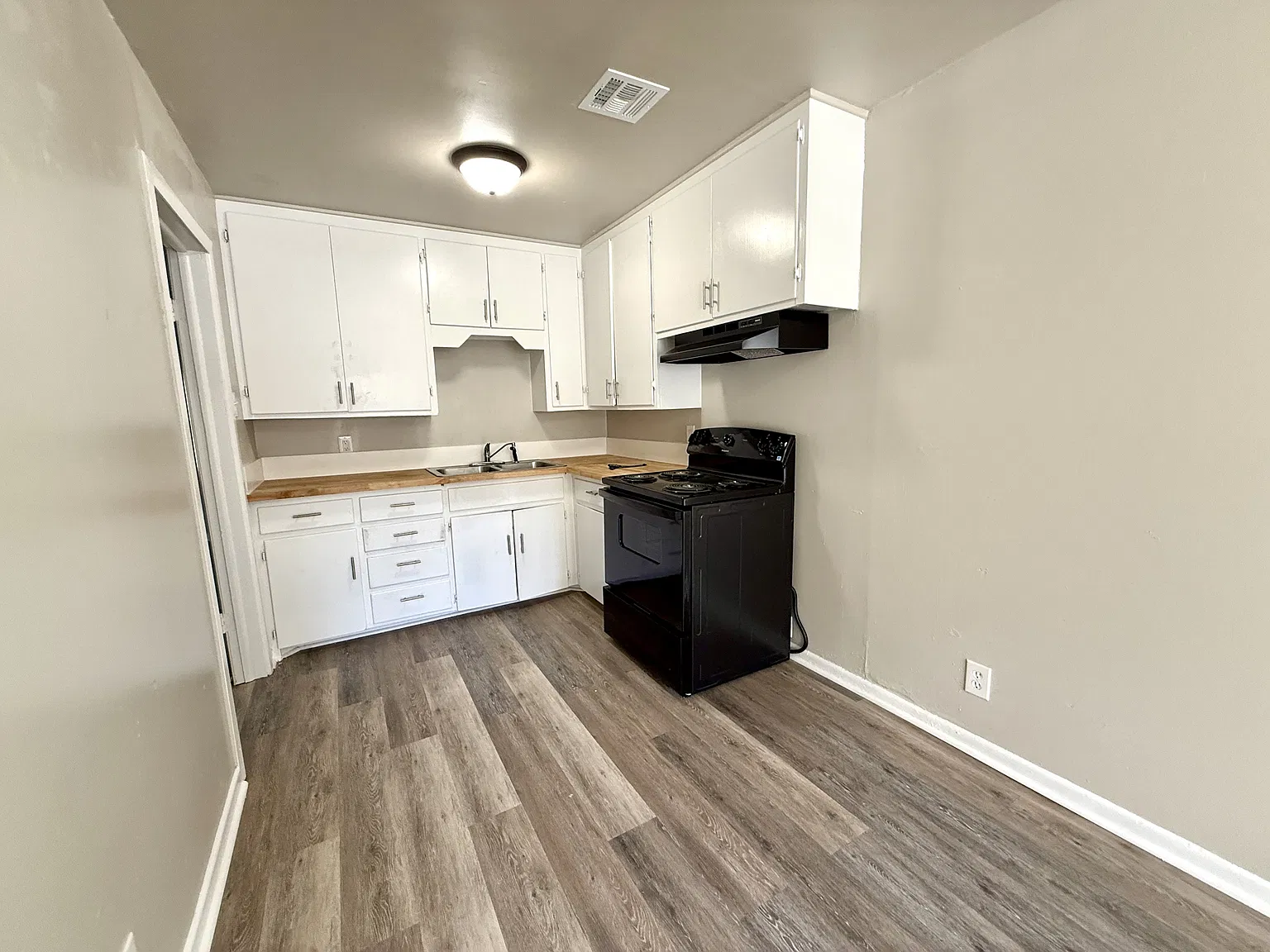1618 Tower Drive - 1 — Photo 4