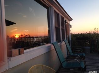 7 E End Walk, Bay Shore, NY 11706