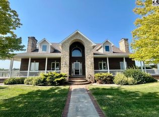 1310 E Arlington Rd, Hutchinson, KS 67501
