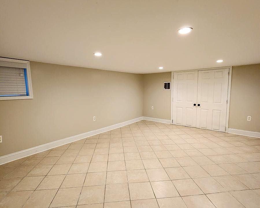 1st image of 3811 Hayward Ave #Basement