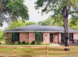 167 Montesito Ln, Floresville, TX 78114