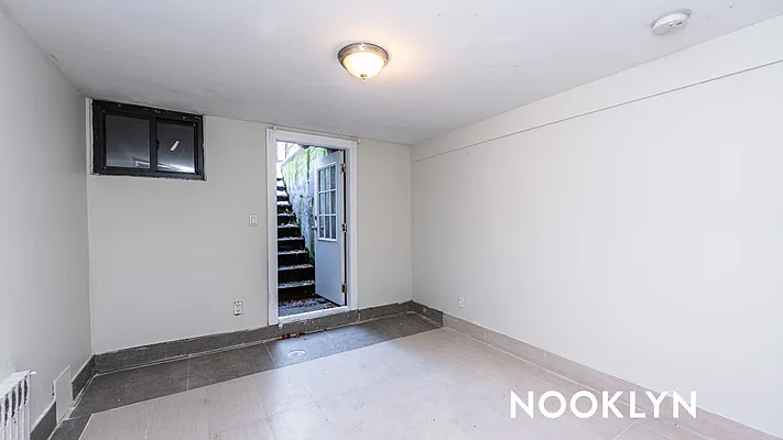 Rented by Nooklyn NYC LLC | media 21