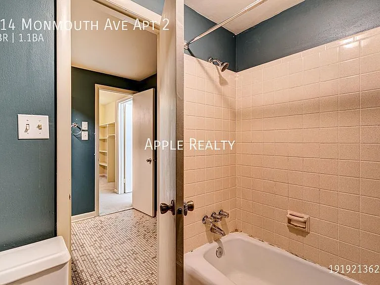 914 Monmouth Ave #2 — Photo 13