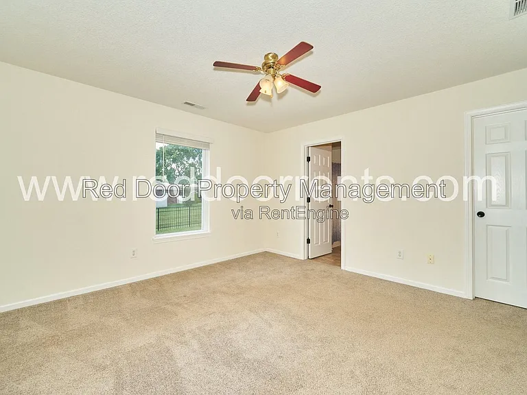 127 Broadmoor Bnd — Photo 11