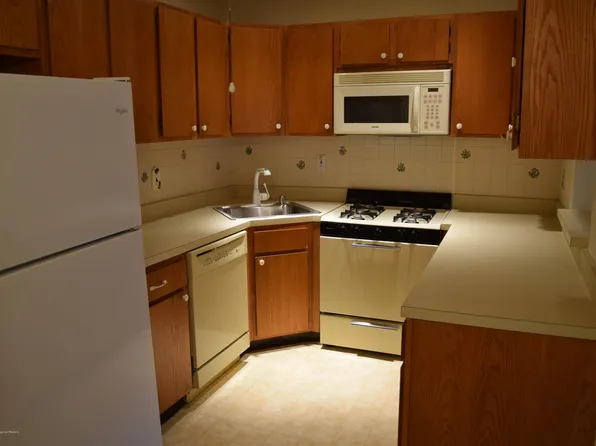 110 Viburnum Ter, Red Bank, NJ 07701