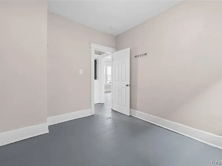 593 Hague Ave #1 — Photo 11