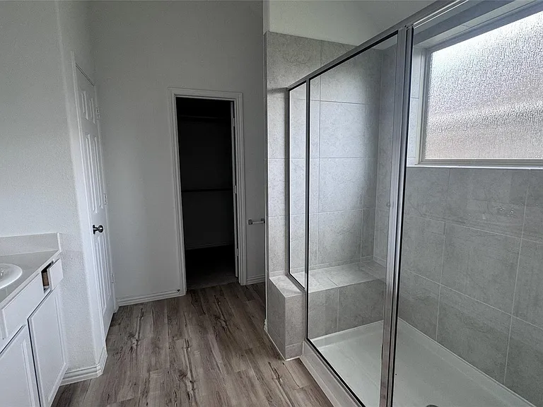 15746 Harding Bend Dr — Photo 8