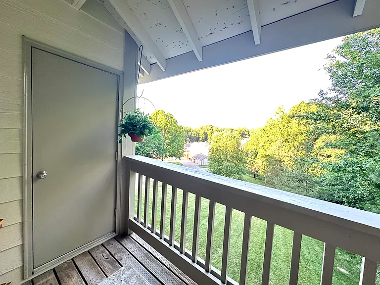 2218 Canyonlands Dr #F — Photo 3