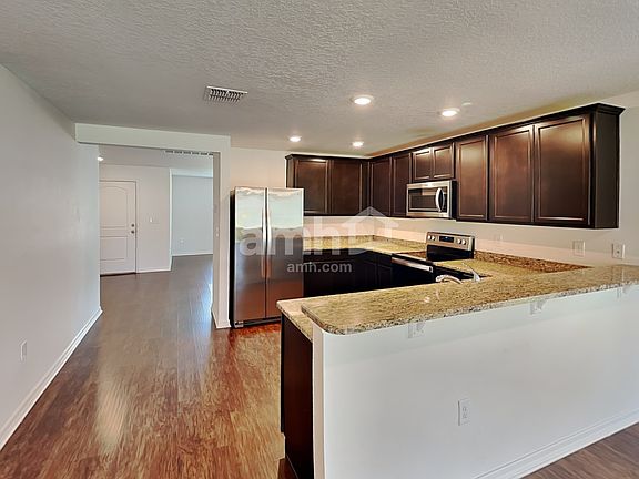 4th image of 1124 Brenton Leaf Dr