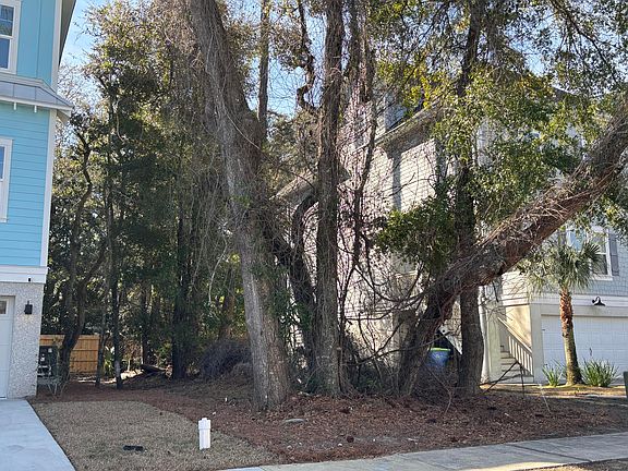 2nd image of 61 Sandcastle Ct