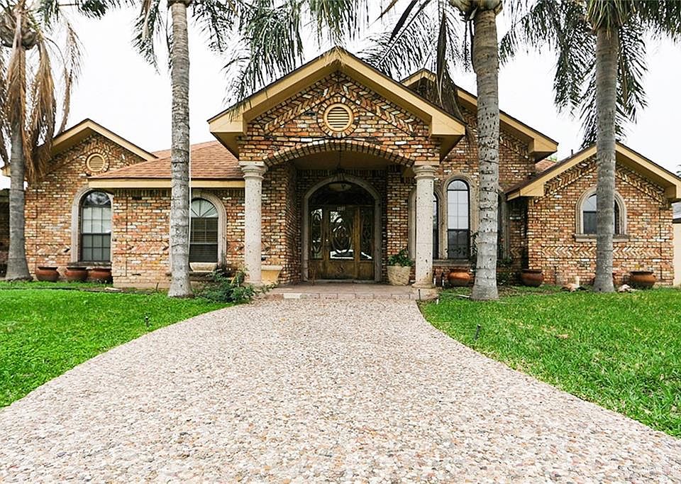 1st image of 900 Tulipan Ave